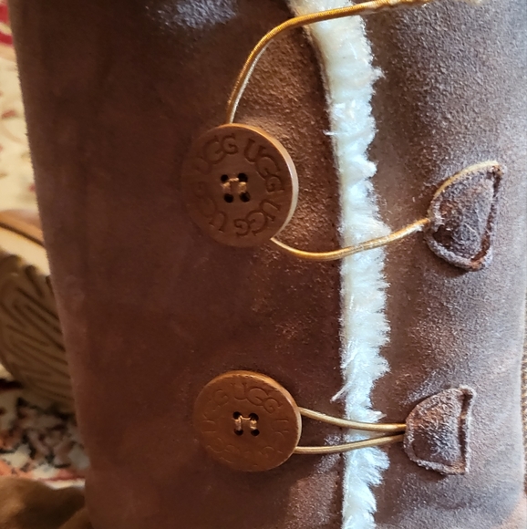 Ugg Boots - Picture 4 of 6